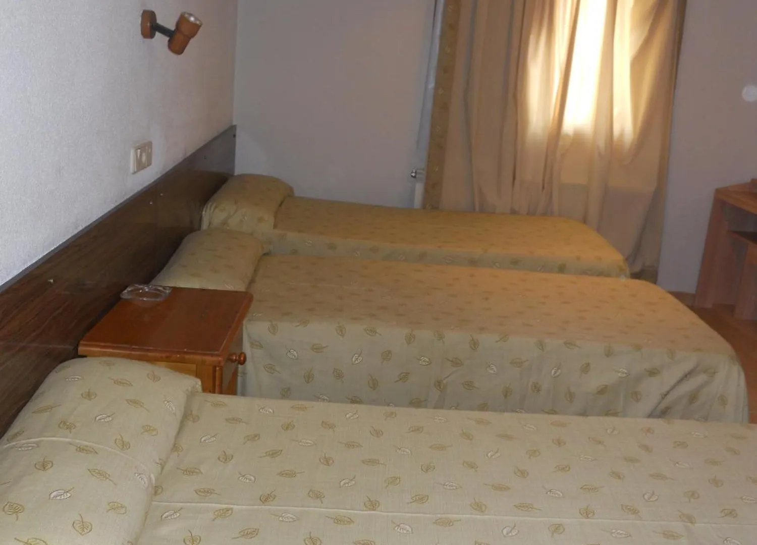 Hostal El Descanso Madrid Spain